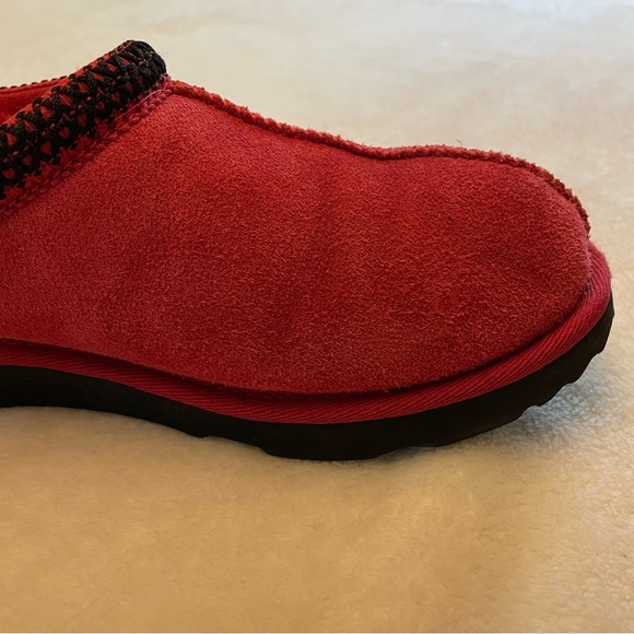 Uggs - size 5 kids (7 Womans) - Picture 11 of 15